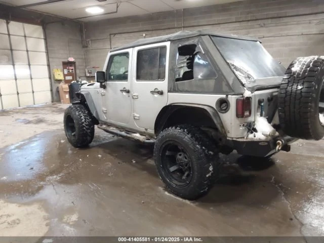 Jeep Wrangler UNLIMITED SAHARA, снимка 3 - Автомобили и джипове - 49395965