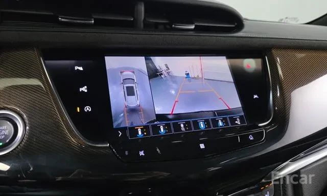 Cadillac XT6 3.6 Sport AWD* 360 камери* HUD* Вентилация, снимка 15 - Автомобили и джипове - 56687996