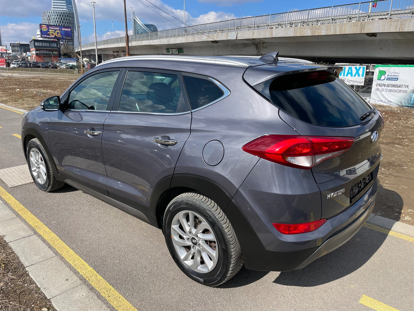 Hyundai Tucson 2.0CRDI-4X4-146Х.КМ-С.КНИЖКА-KEYLESS GO-КАМЕРА- - изображение 5