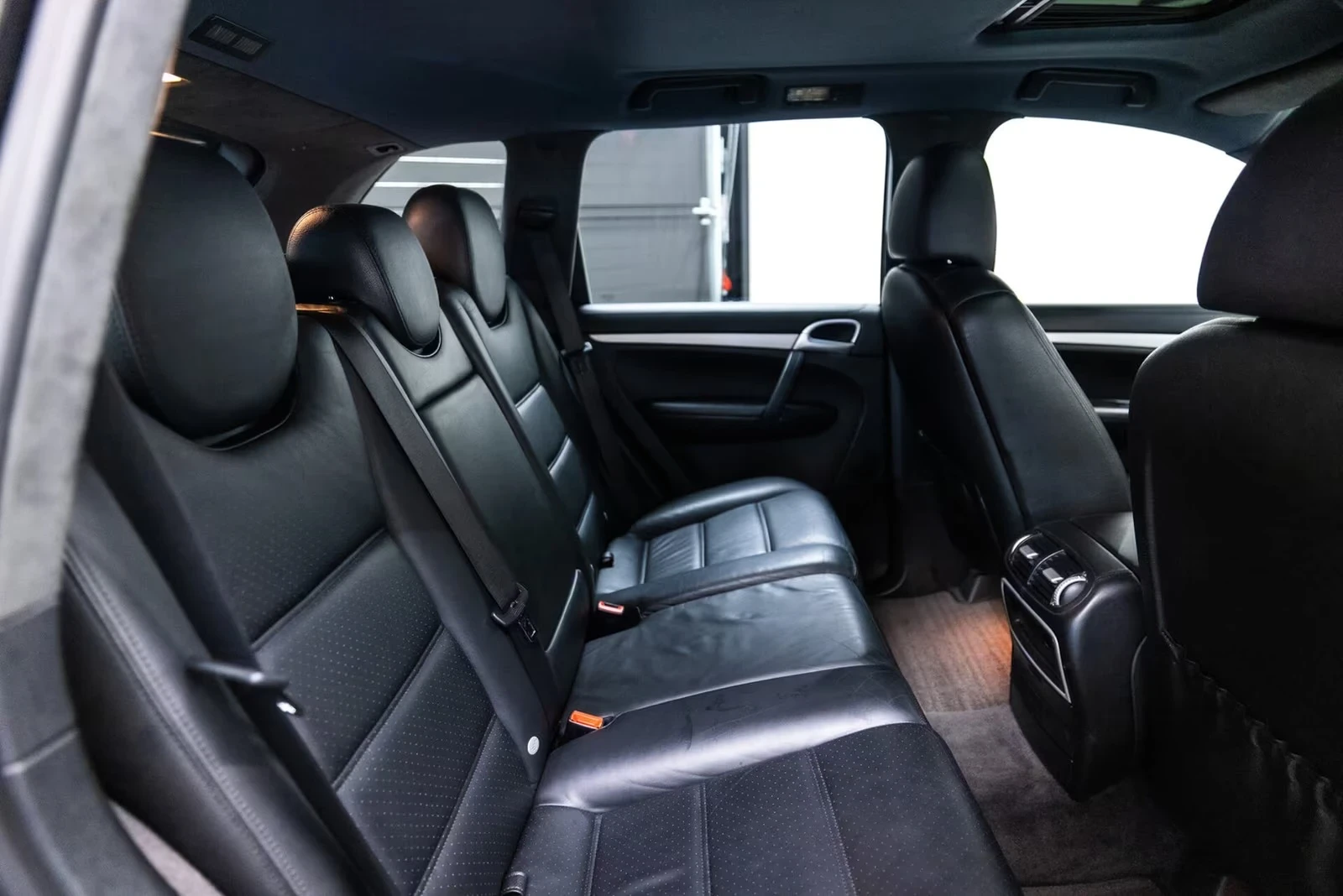 Porsche Cayenne Turbo - изображение 5