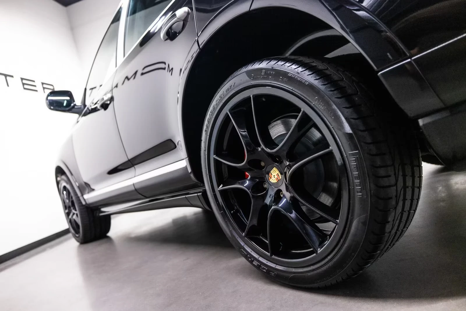 Porsche Cayenne Turbo - изображение 9