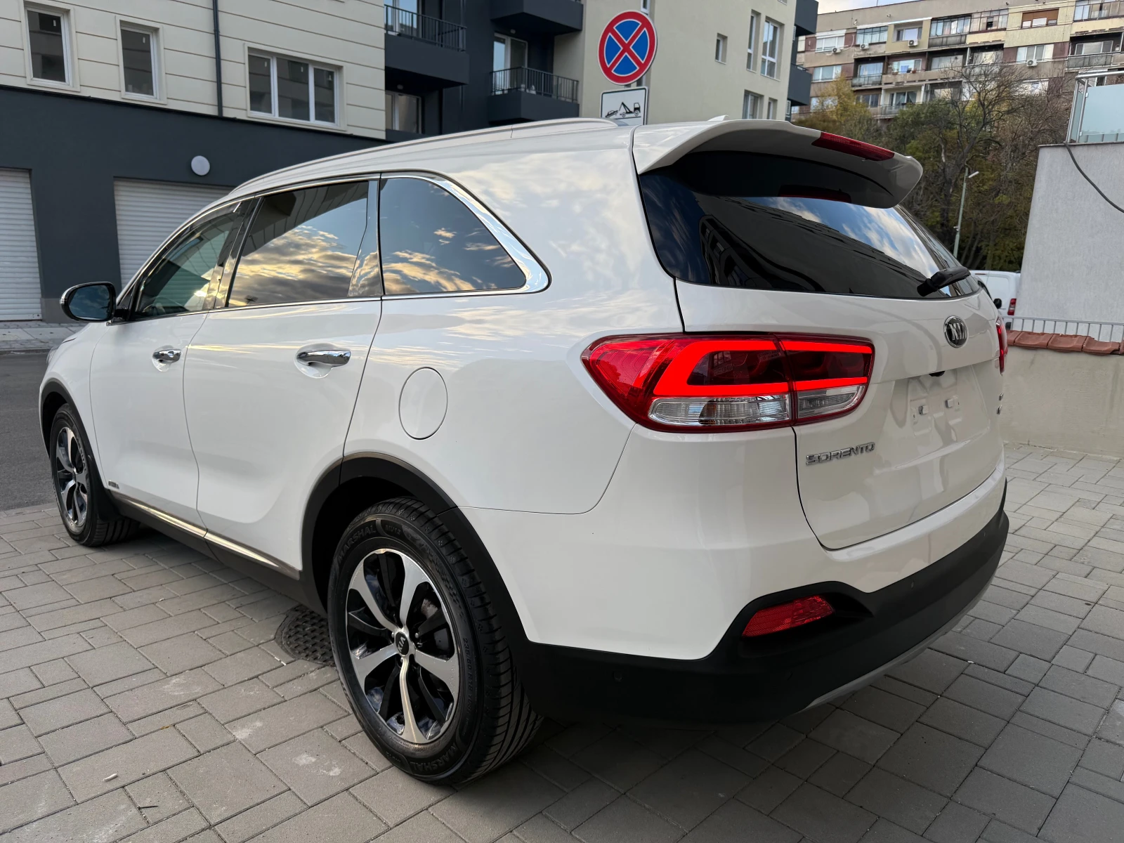 Kia Sorento 2.2 CRDi, MAX FULL, Swiss - изображение 3