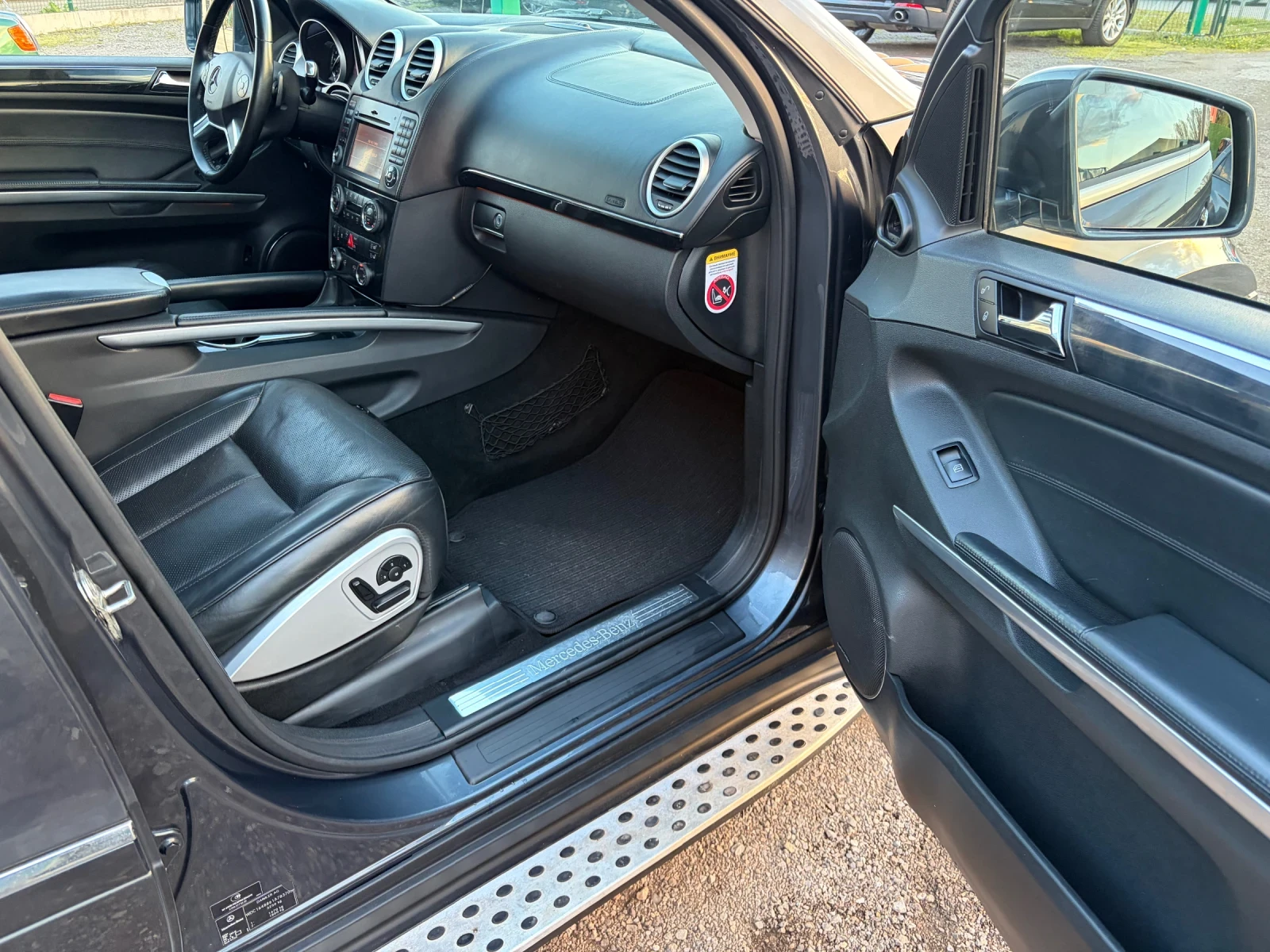 Mercedes-Benz GL 500 * AMG* , снимка 17 - Автомобили и джипове - 54241908