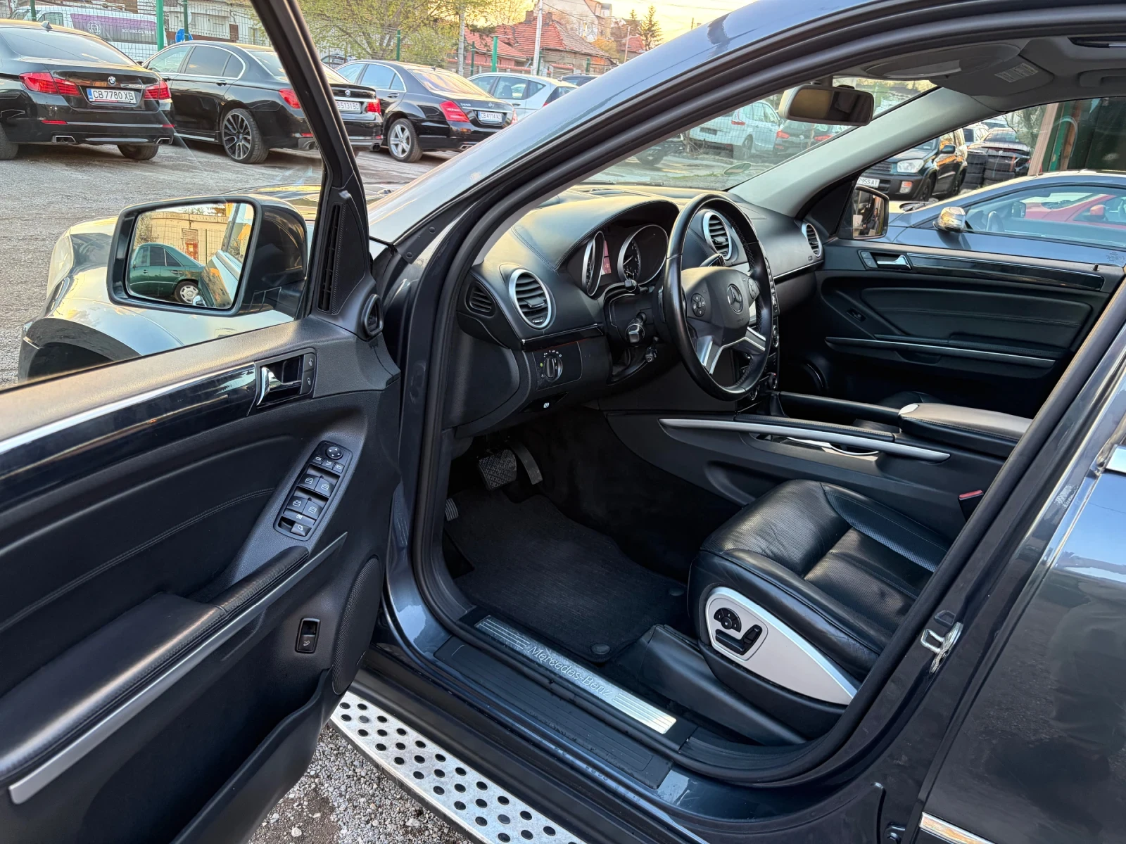 Mercedes-Benz GL 500 * AMG* , снимка 10 - Автомобили и джипове - 54241908