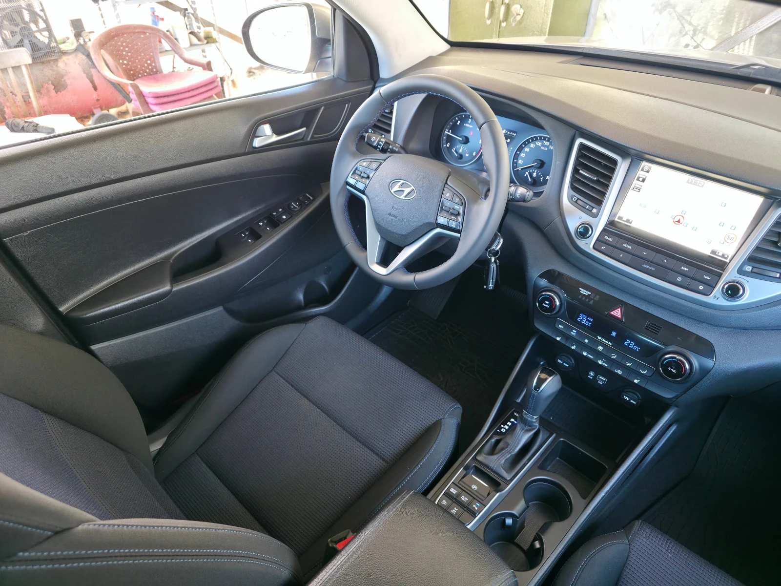 Hyundai Tucson 2.0crdi 185ps 4Wd automatik, снимка 14 - Автомобили и джипове - 54595735
