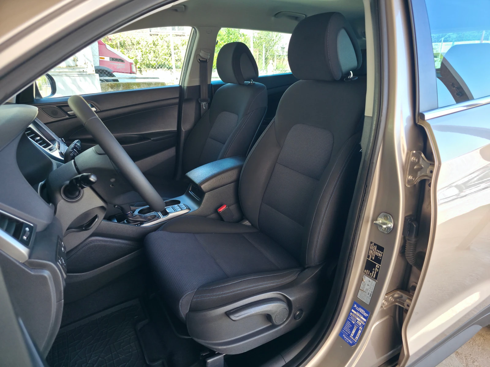 Hyundai Tucson 2.0crdi 185ps 4Wd automatik, снимка 10 - Автомобили и джипове - 54595735