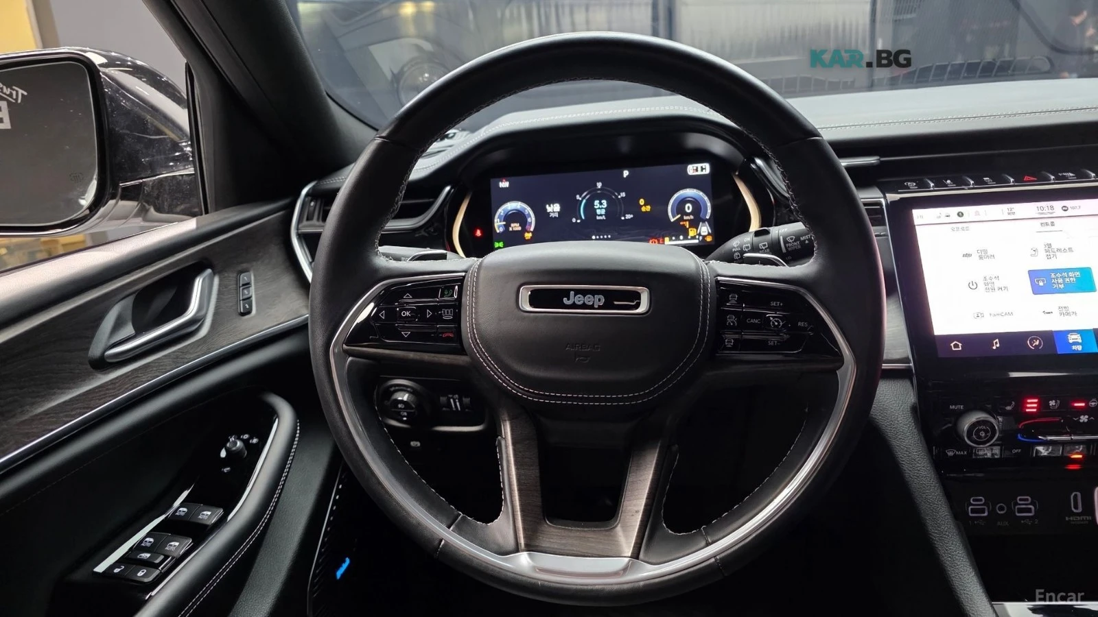 Jeep Grand cherokee OVERLAND / DIGITAL / DISTRONIC / ОБДУХ / ПАНОРАМА , снимка 13 - Автомобили и джипове - 54598164