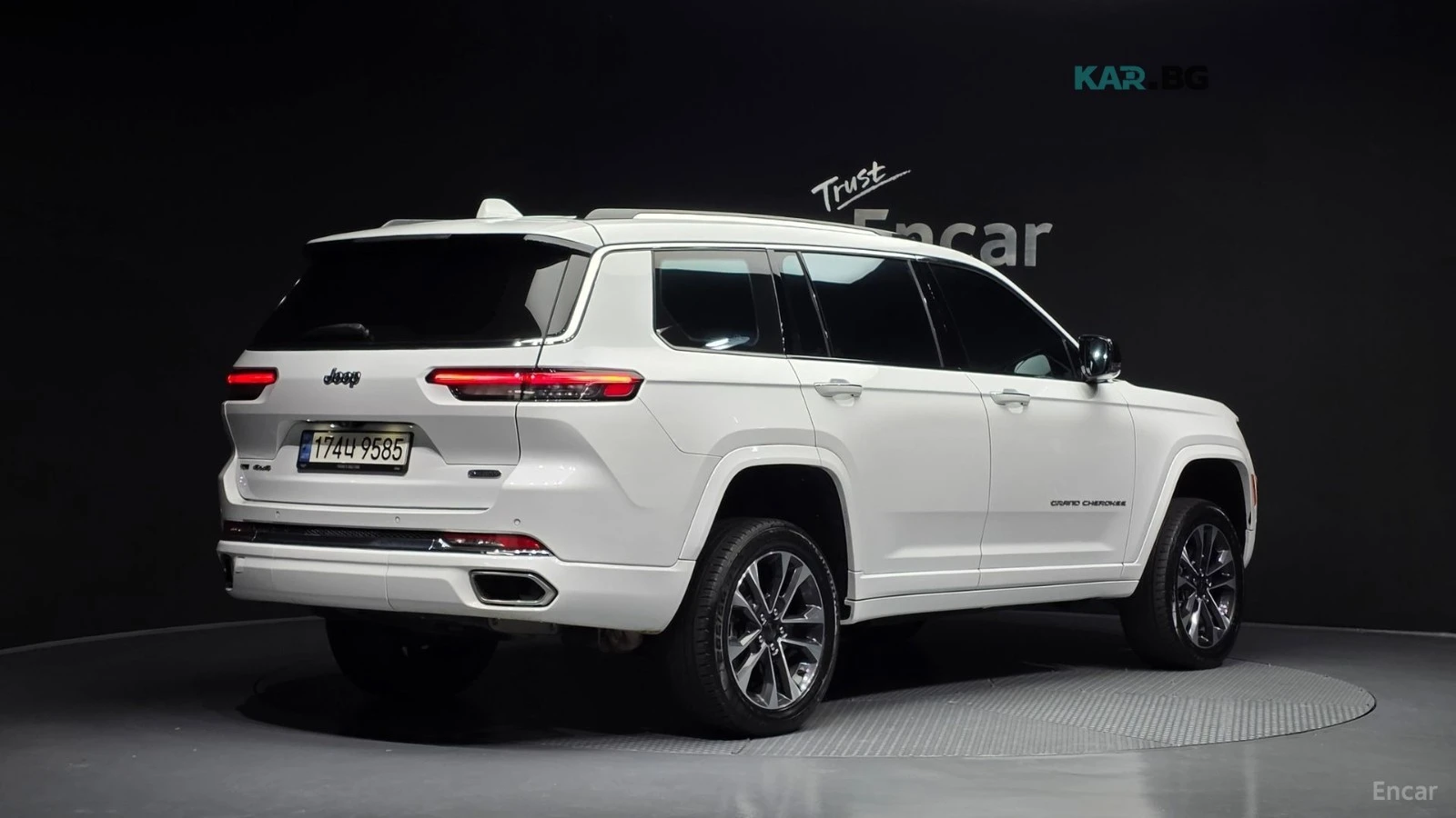 Jeep Grand cherokee OVERLAND / DIGITAL / DISTRONIC / ОБДУХ / ПАНОРАМА , снимка 2 - Автомобили и джипове - 54598164