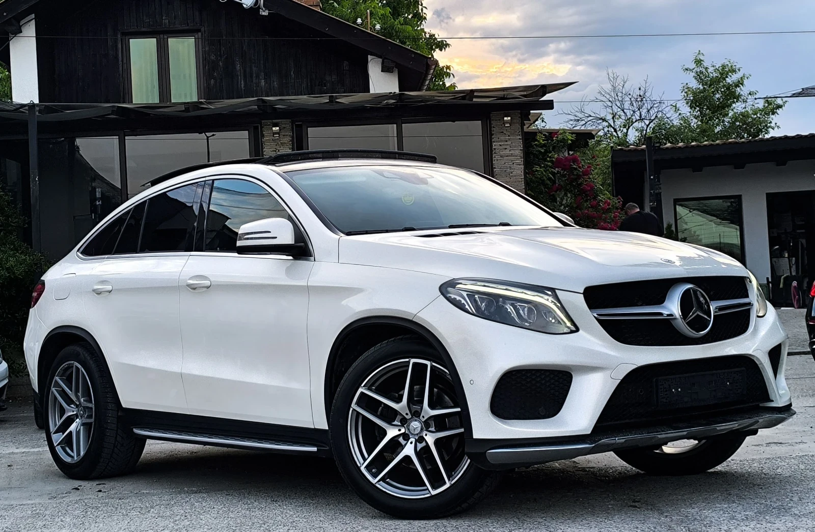 Mercedes-Benz GLE 350 CDI COUPE AMG LINE ПАНОРАМА , снимка 3 - Автомобили и джипове - 54742970