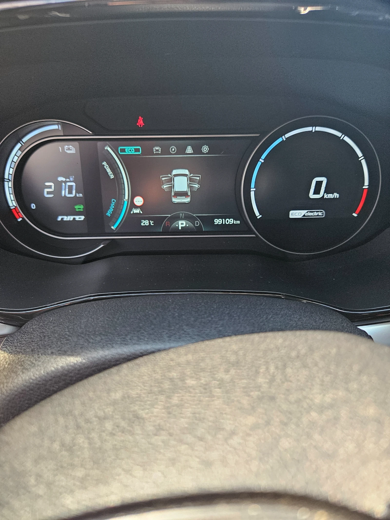 Kia Niro ТЕРМОПОМПА / 99 000 км/ 64 kwh/ , снимка 10 - Автомобили и джипове - 55185111