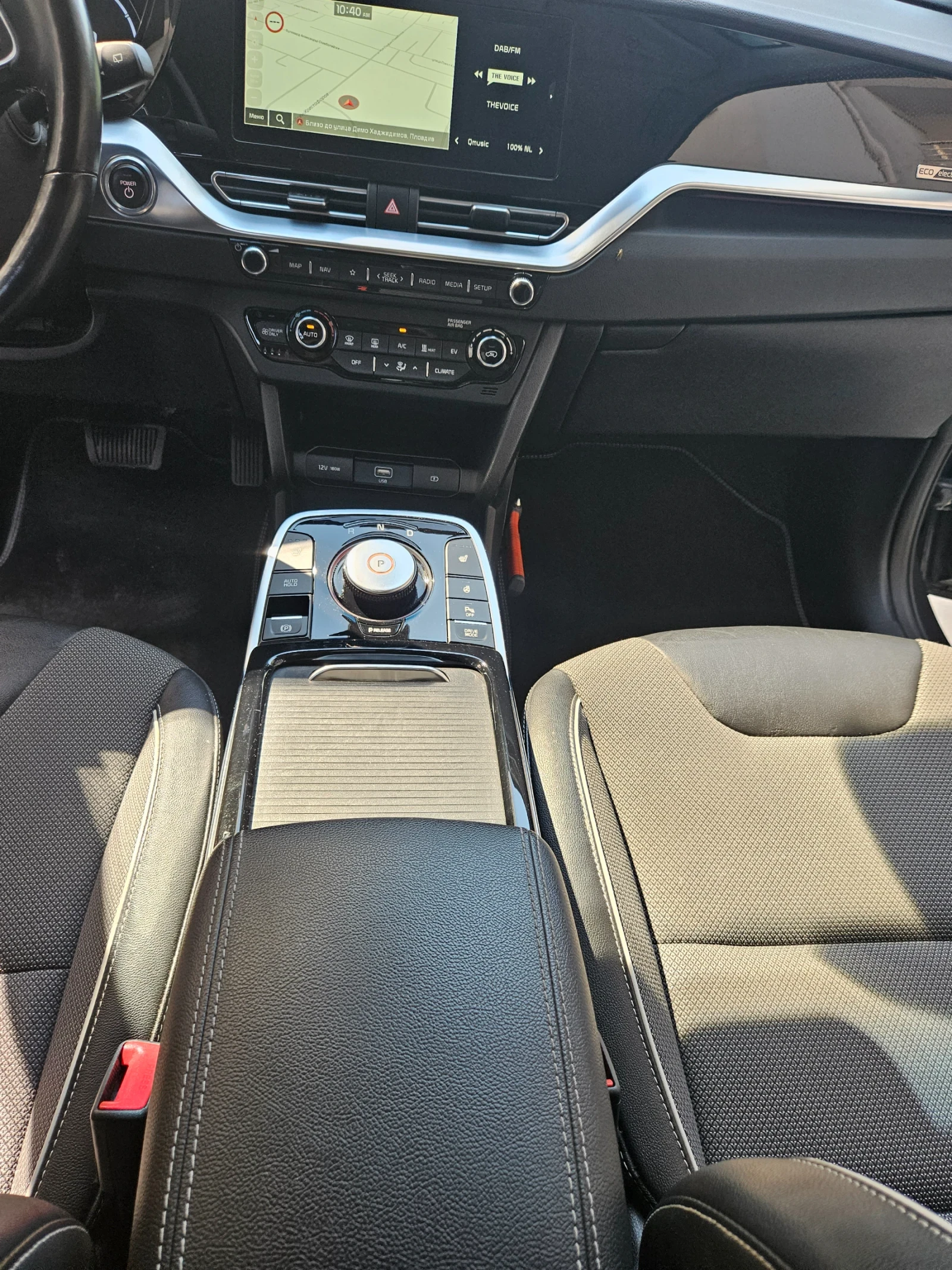 Kia Niro ТЕРМОПОМПА / 99 000 км/ 64 kwh/ , снимка 11 - Автомобили и джипове - 55185111