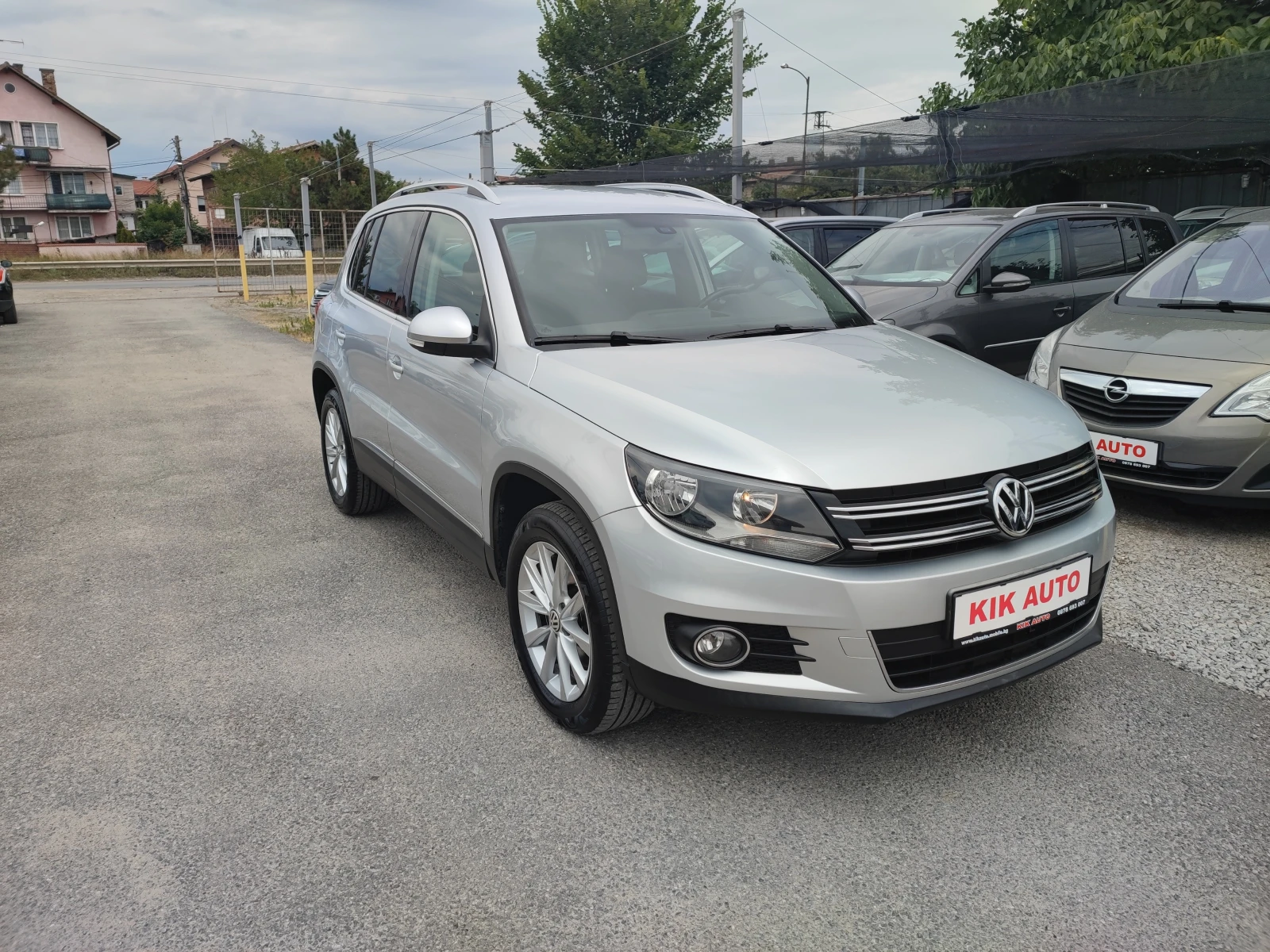 VW Tiguan 2.0TDI-140ks-6sk-4X4-НАВИГАЦИЯ, снимка 3 - Автомобили и джипове - 55403852