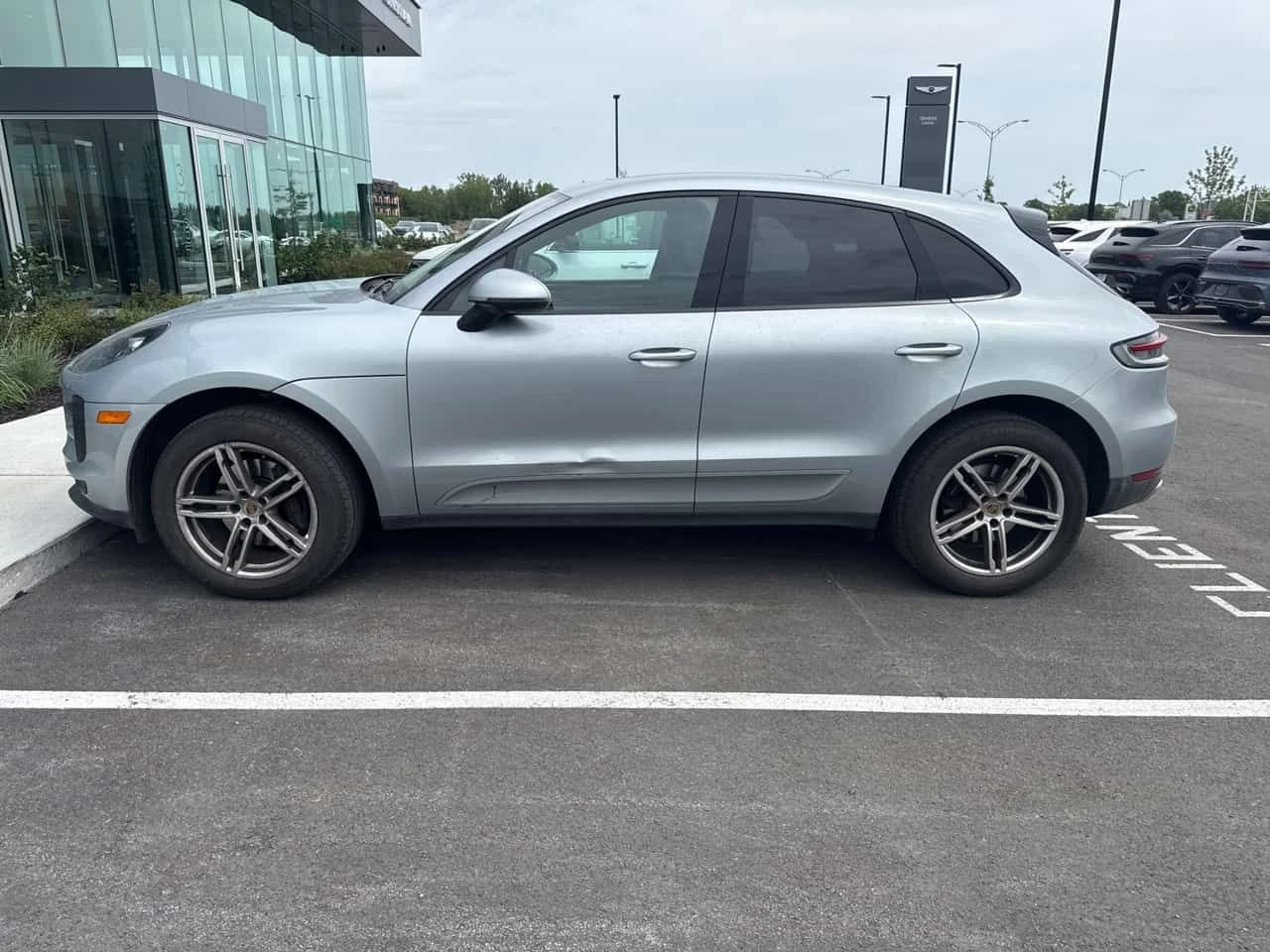 Porsche Macan * AWD * ОБДУХВАНЕ* ПАНОРАМА * КАМЕРА* , снимка 4 - Автомобили и джипове - 55527411