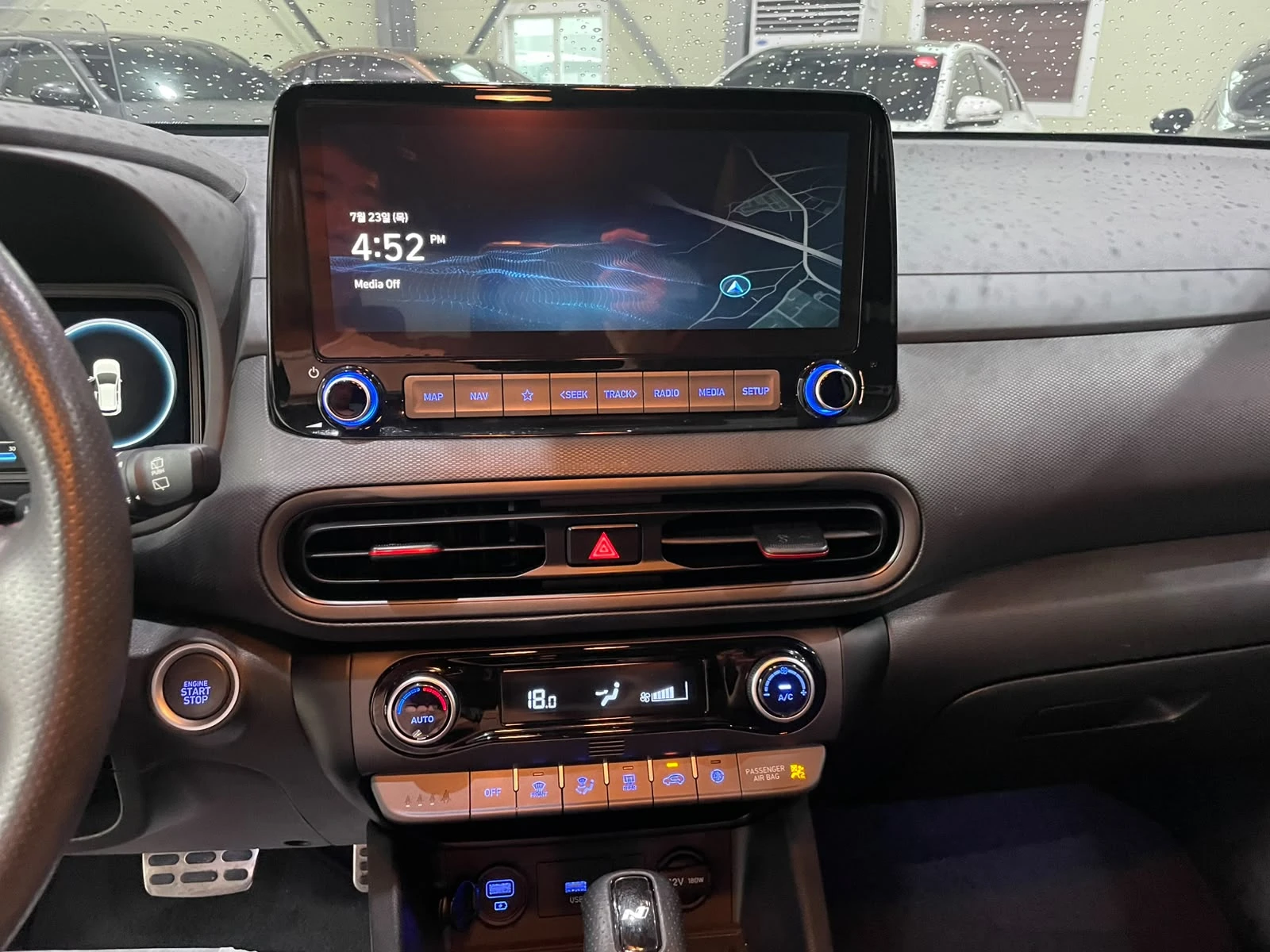 Hyundai Kona 1.6 Turbo ! 2WD ! N Line !, снимка 16 - Автомобили и джипове - 55693952