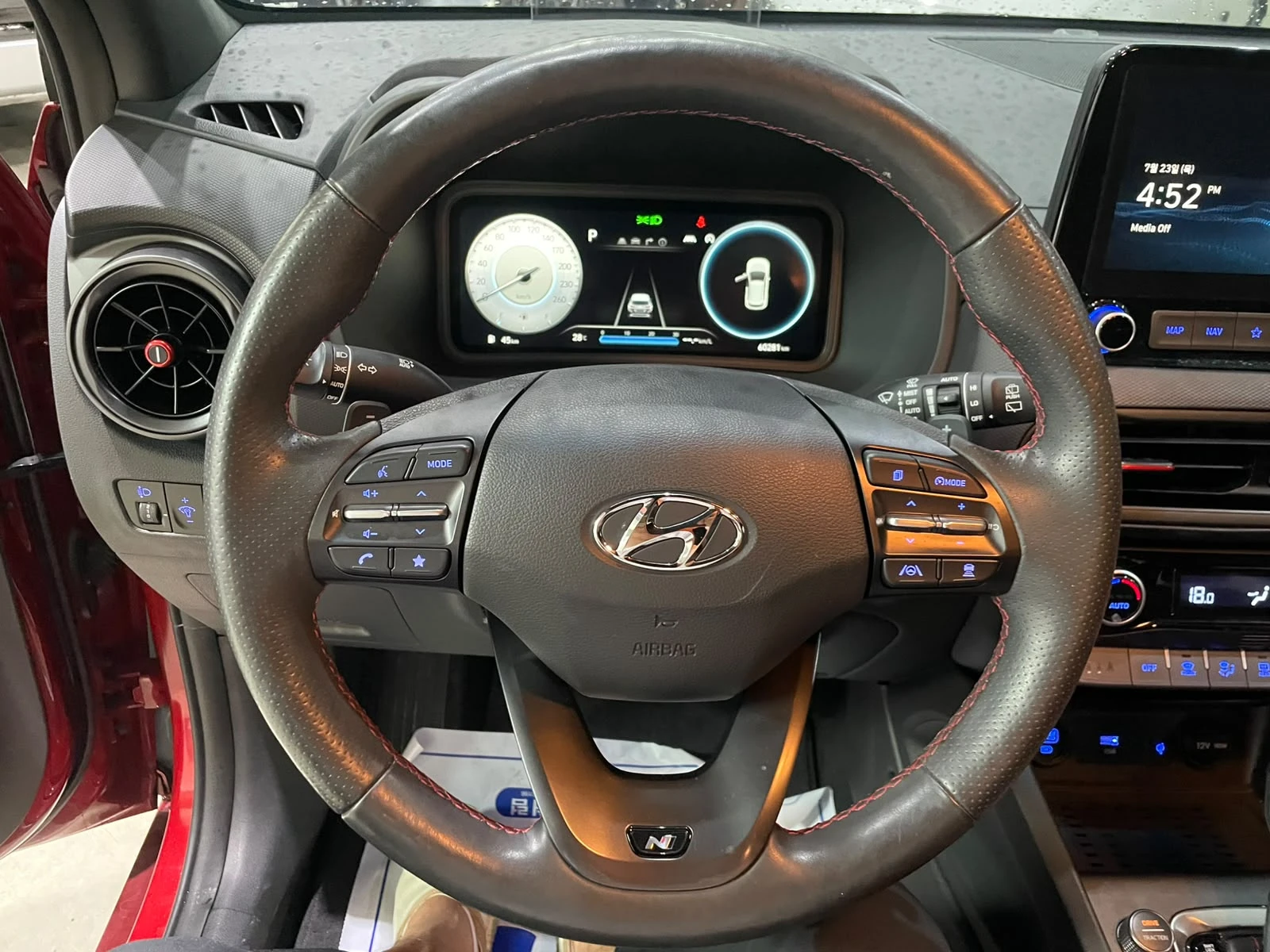 Hyundai Kona 1.6 Turbo ! 2WD ! N Line !, снимка 15 - Автомобили и джипове - 55693952