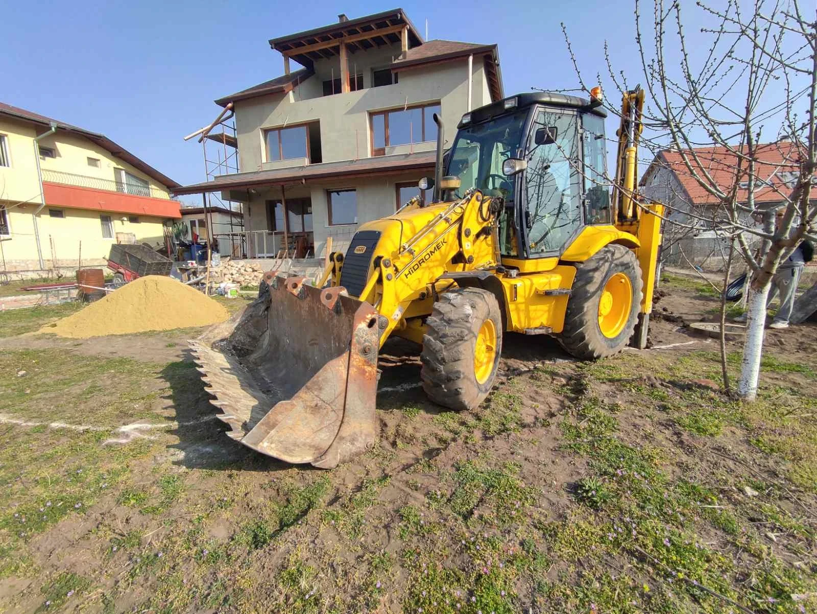 Багер Hidromek 102В
