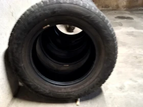 Гуми Зимни 215/70R16, снимка 6 - Гуми и джанти - 47113845