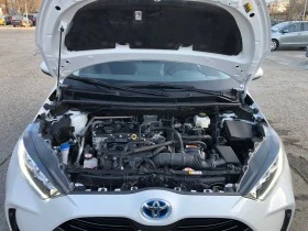 Toyota Yaris 1.5 Hybrid , снимка 16