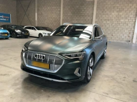 ������ Audi E-Tron