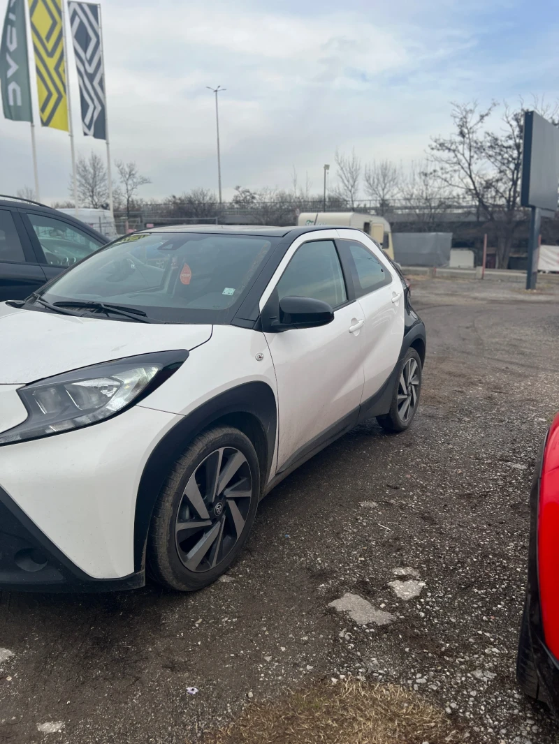 Toyota Aygo X 1.0, снимка 2 - Автомобили и джипове - 48414915