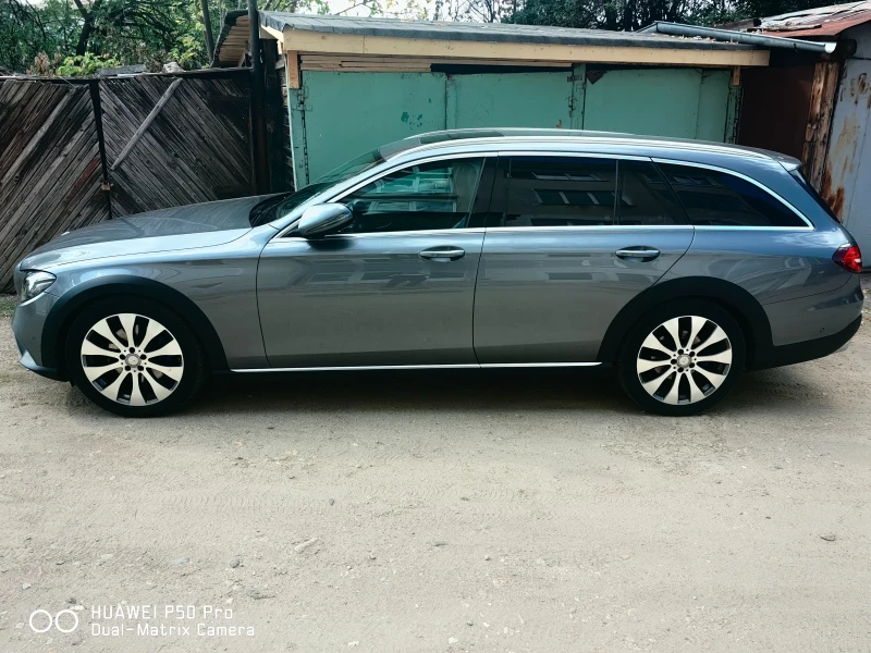 Mercedes-Benz E 220, снимка 16 - Автомобили и джипове - 52356143