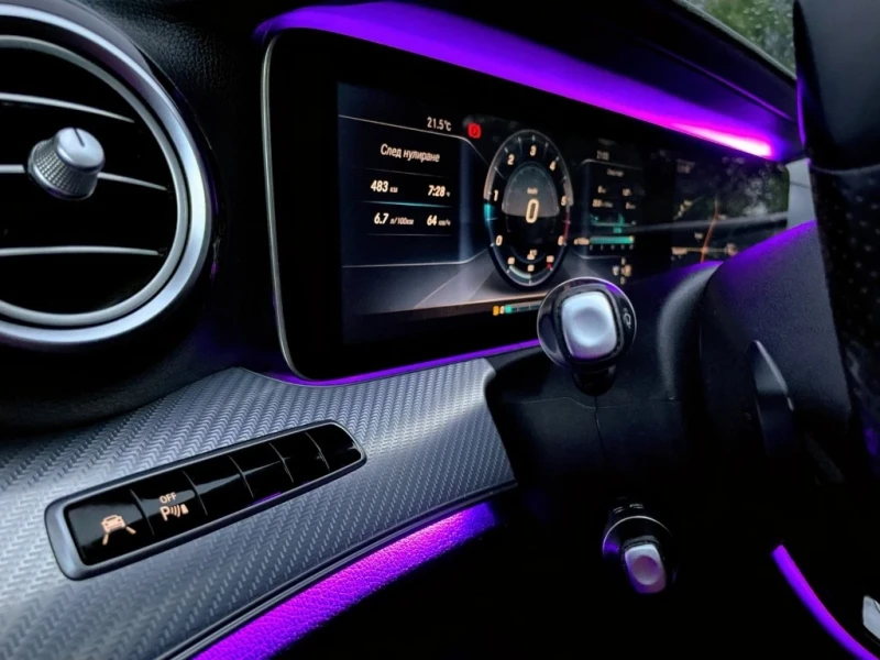 Mercedes-Benz E 220, снимка 5 - Автомобили и джипове - 52356143