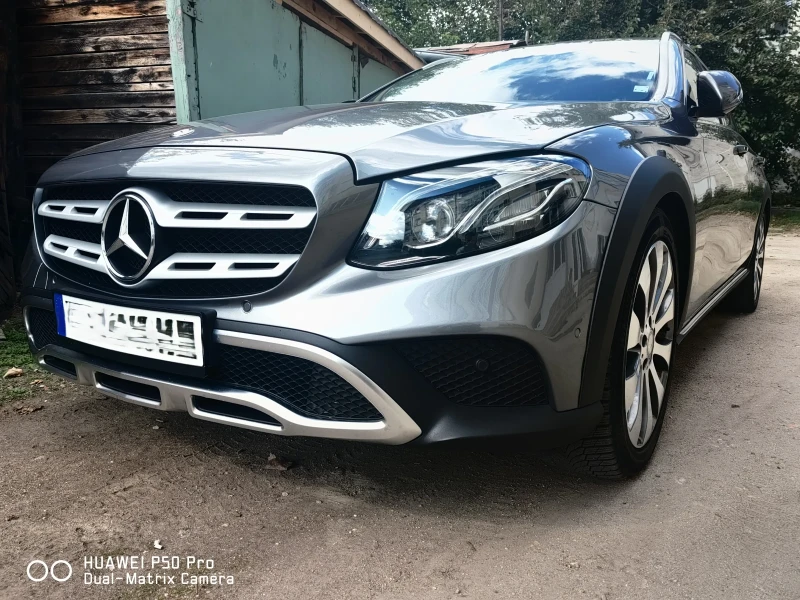 Mercedes-Benz E 220, снимка 3 - Автомобили и джипове - 52356143