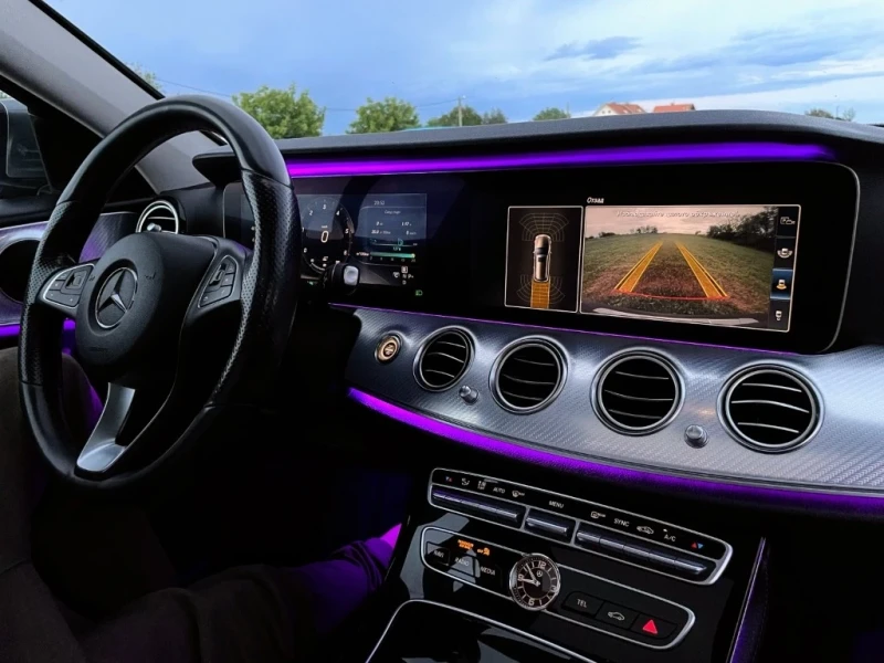 Mercedes-Benz E 220, снимка 4 - Автомобили и джипове - 52356143