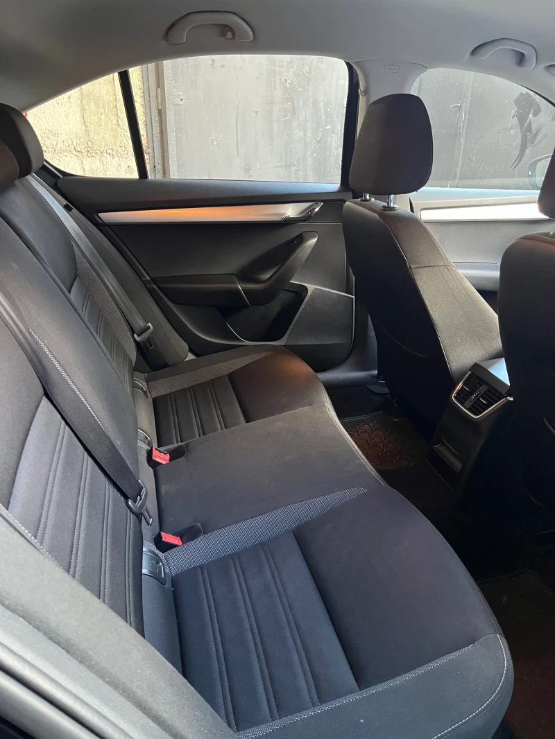 Skoda Octavia, снимка 11 - Автомобили и джипове - 52965915