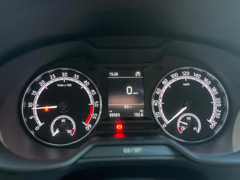 Skoda Octavia, снимка 8 - Автомобили и джипове - 52965915