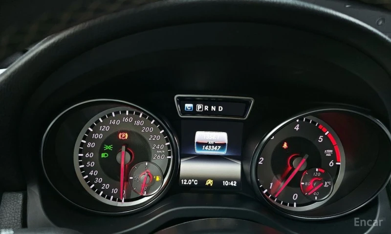 Mercedes-Benz CLA 200, снимка 8 - Автомобили и джипове - 53004960