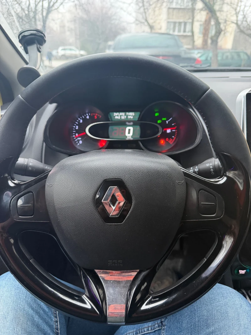 Renault Clio 1.5 dCi, снимка 9 - Автомобили и джипове - 53516228