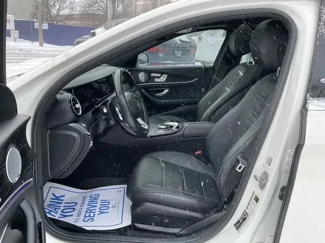 Mercedes-Benz E 400 / 4MATIC / AWD / Head-Up / 360  / Burmester /, снимка 15 - Автомобили и джипове - 53334853