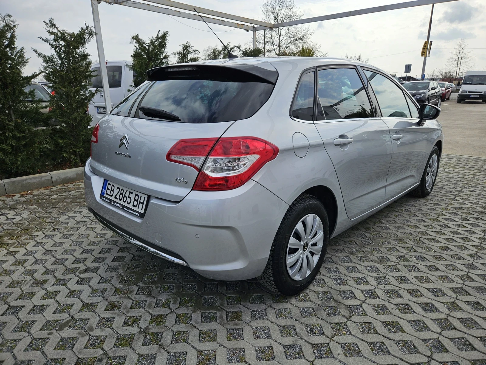 Citroen C4 1.6i-120кс= АВТОПИЛОТ= КЛИМАТРОНИК= СЕРВ. ИСТОРИЯ - изображение 3