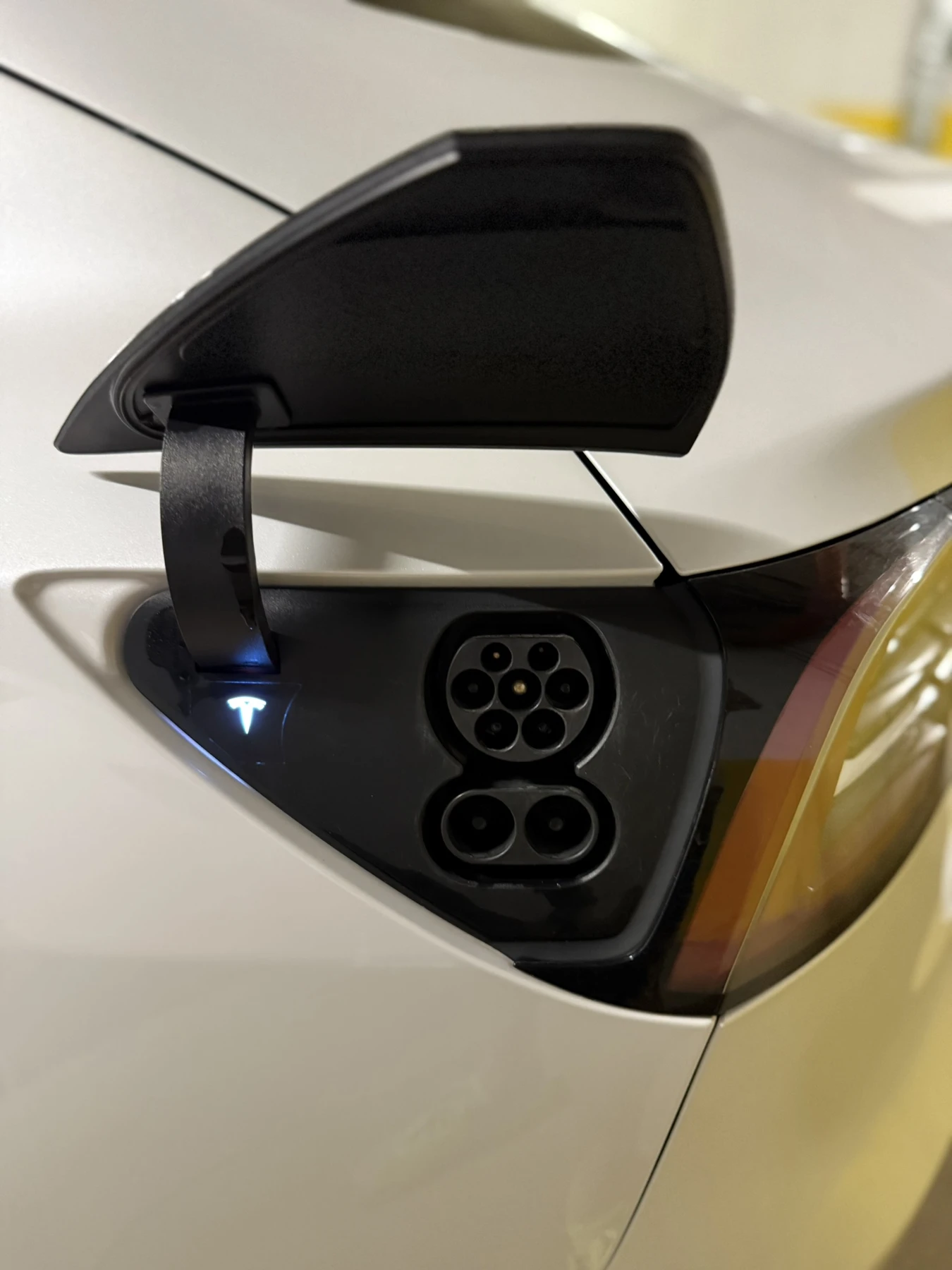 Tesla Model 3 Full Self Drive - Европейска Холандия - изображение 5
