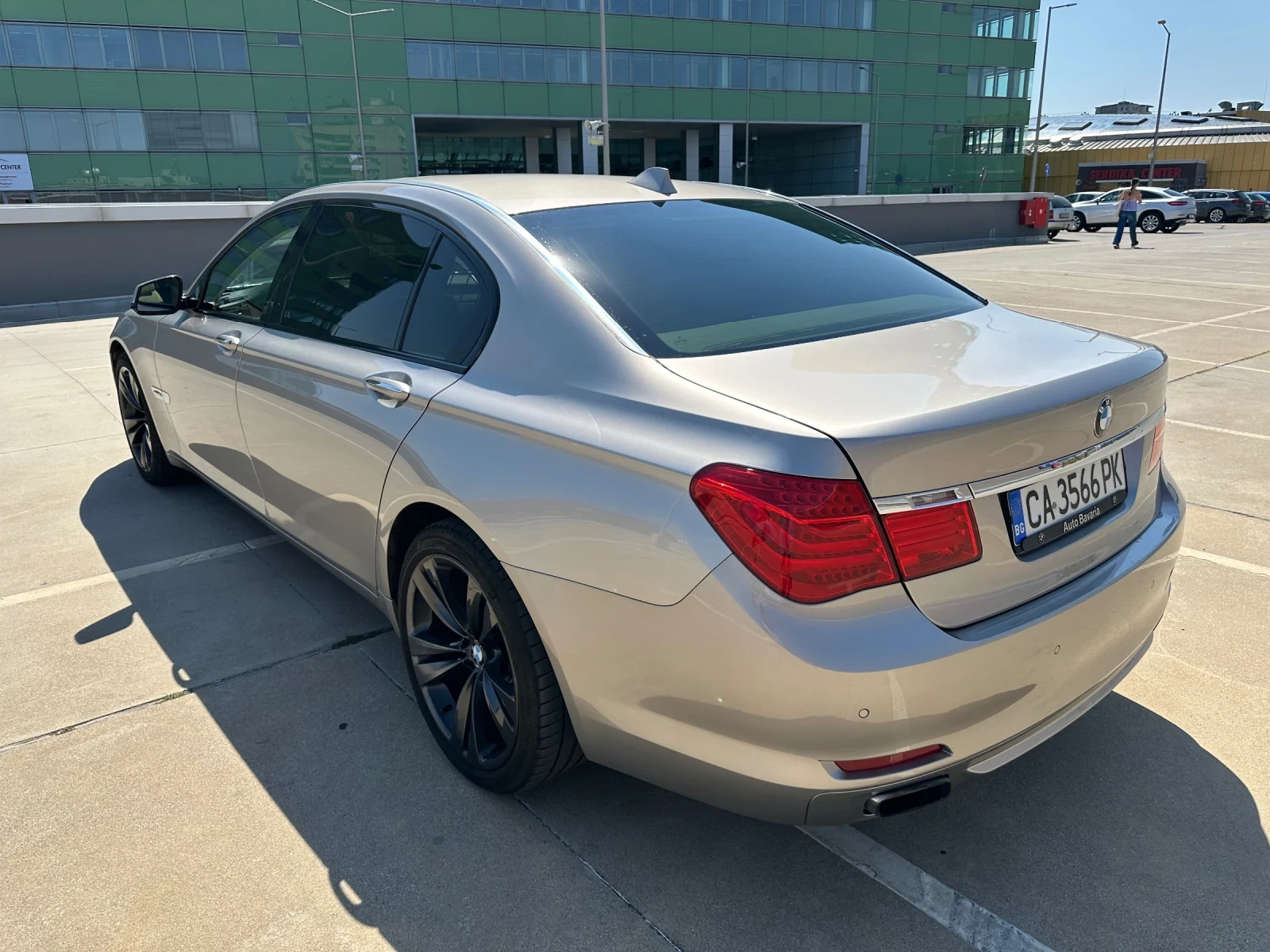 BMW 750 Li - изображение 3