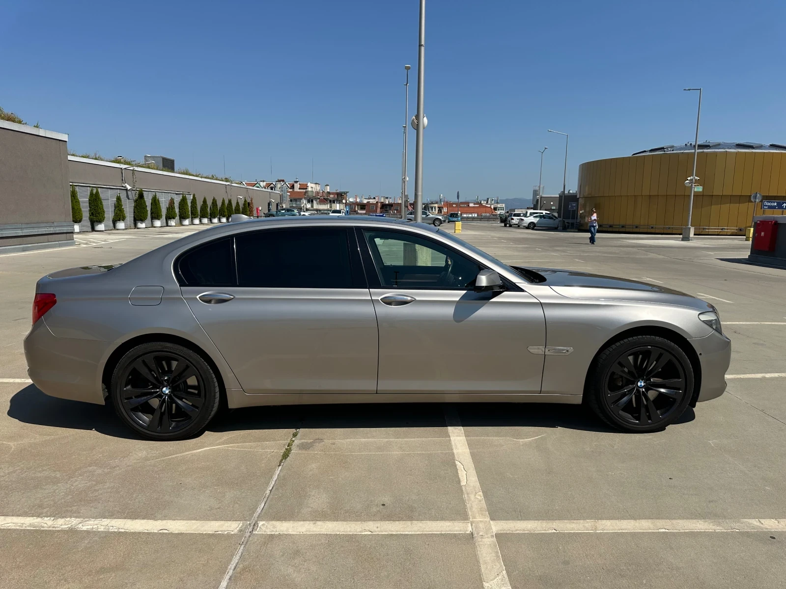 BMW 750 Li - изображение 5