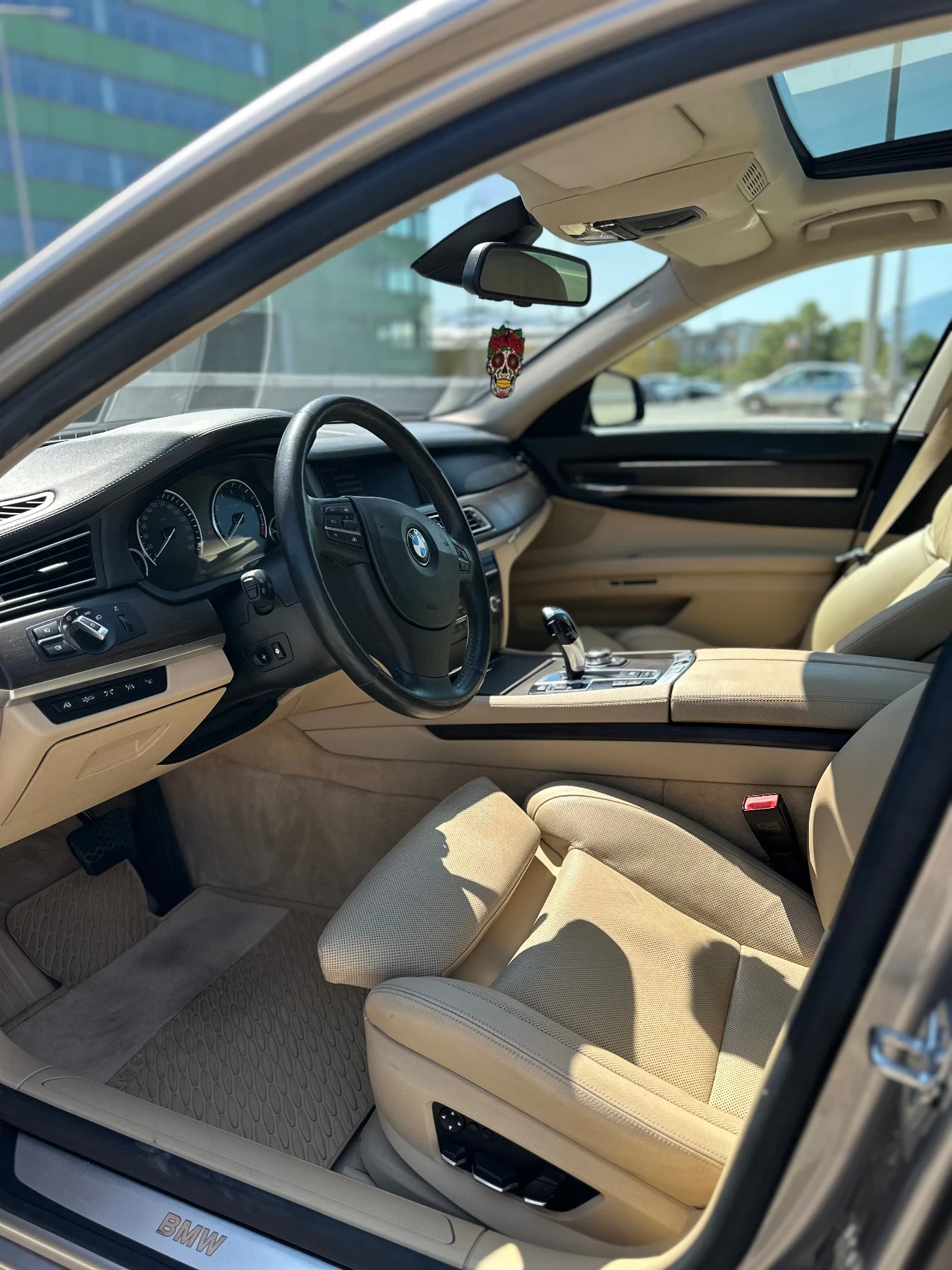 BMW 750 Li - изображение 7