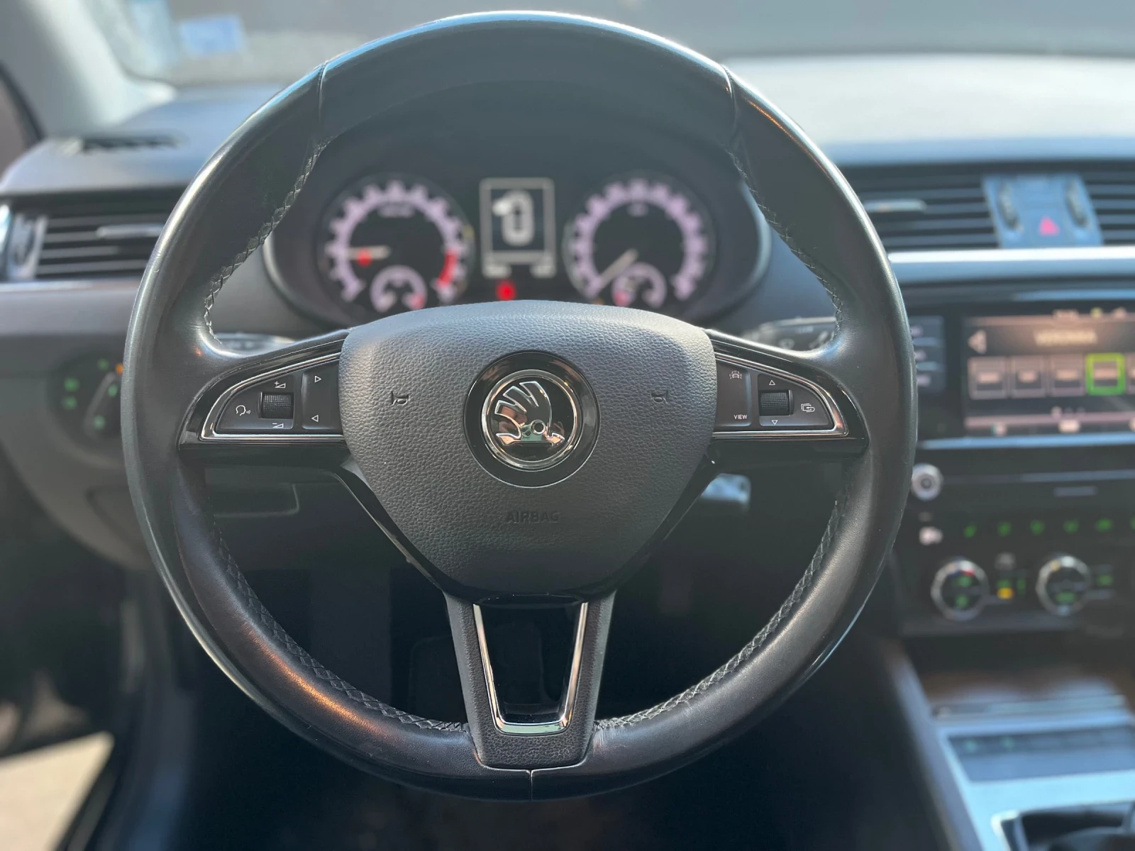 Skoda Octavia ~1.6TDI~РЕАЛНИ~99500 км.~ПЕРФЕКТНА~ - изображение 6