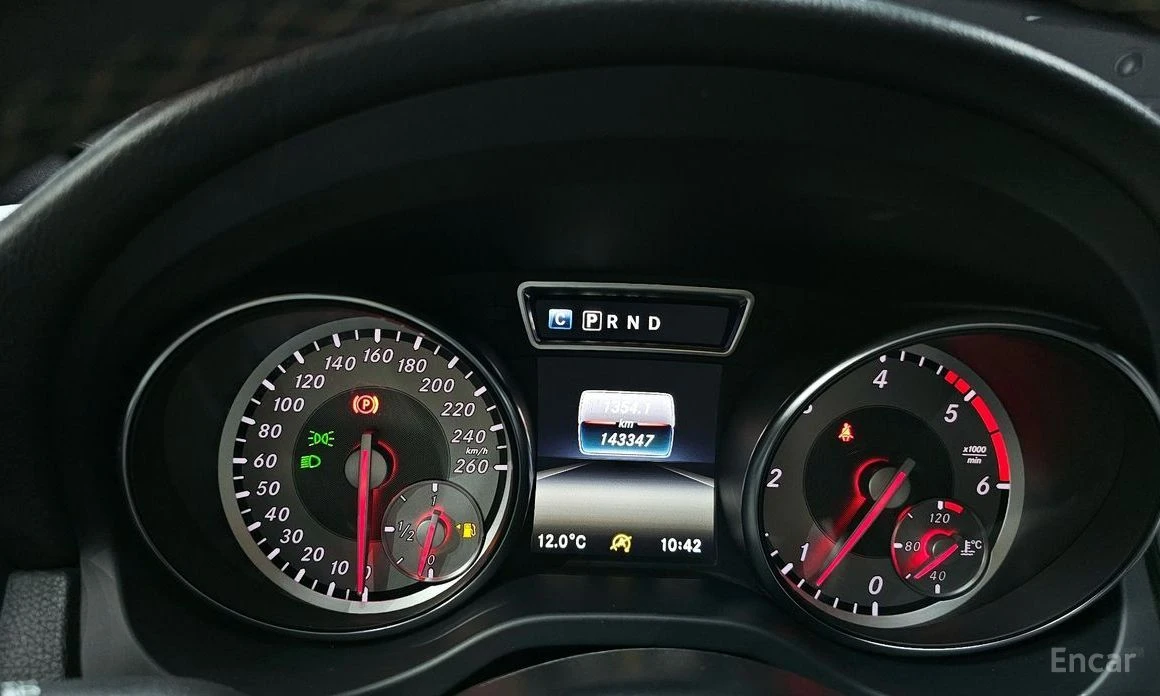 Mercedes-Benz CLA 200  - изображение 8