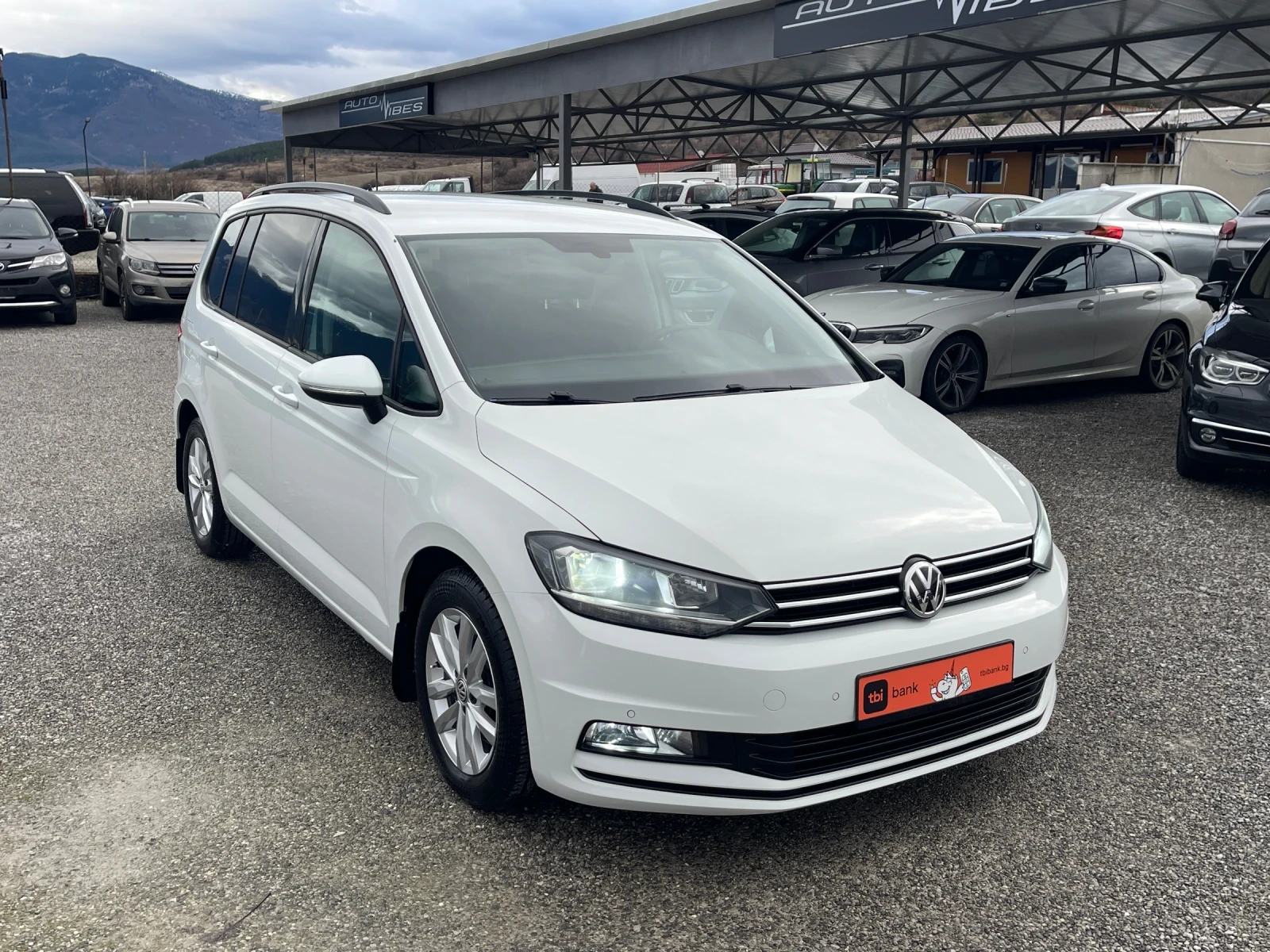 VW Touran  Executive Blue Motion ! 150kc!! 7местен!!! - изображение 7
