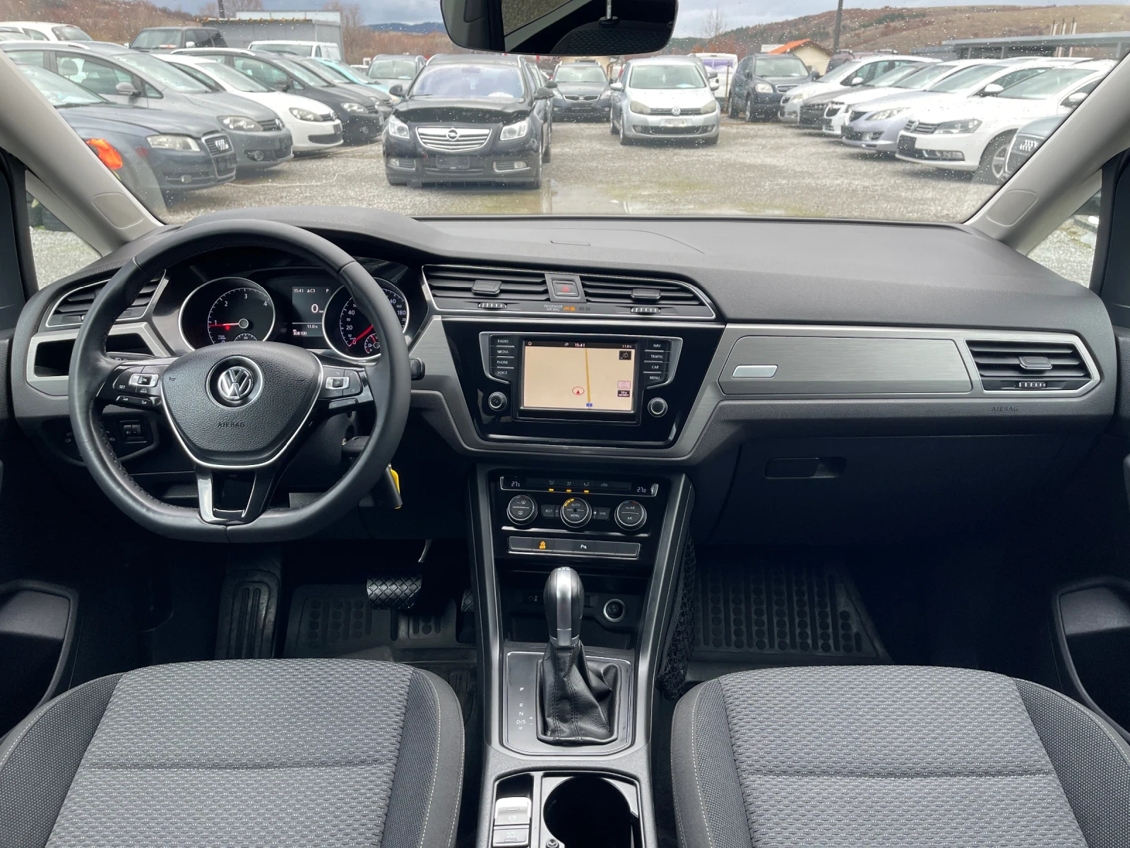 VW Touran  Executive Blue Motion ! 150kc!! 7местен!!! - изображение 9