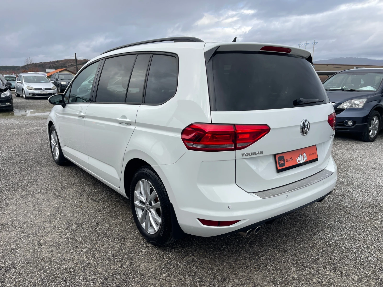 VW Touran  Executive Blue Motion ! 150kc!! 7местен!!! - изображение 4