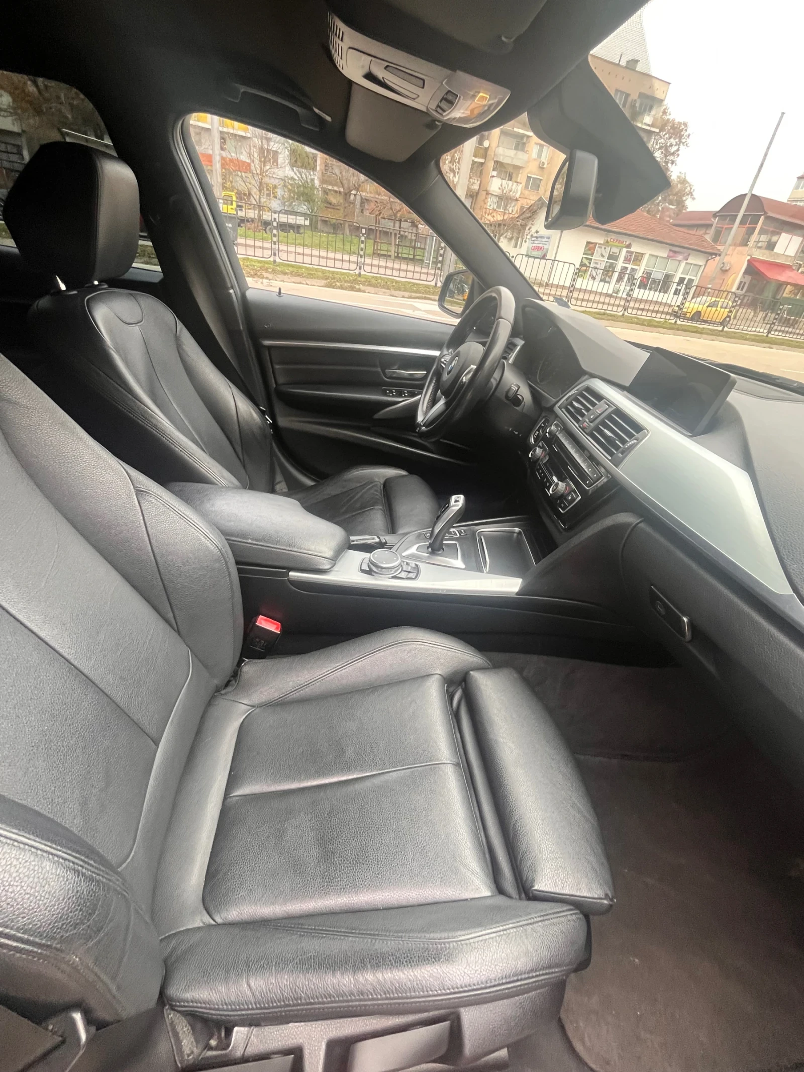 BMW 320 xDrive/ FACELIFT / дигитално табло / кейлес , снимка 7 - Автомобили и джипове - 53784127