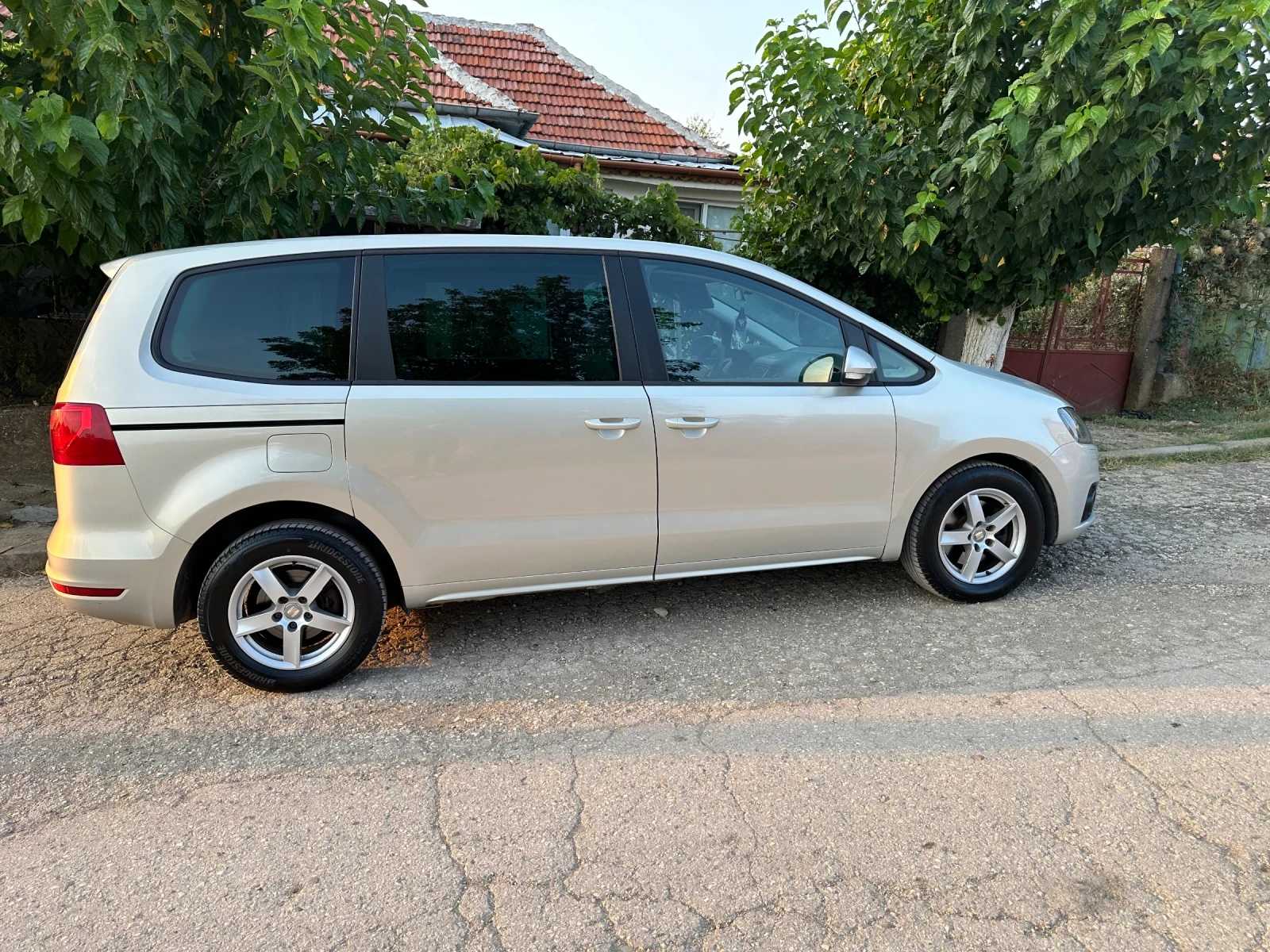 Seat Alhambra, снимка 6 - Автомобили и джипове - 53845060