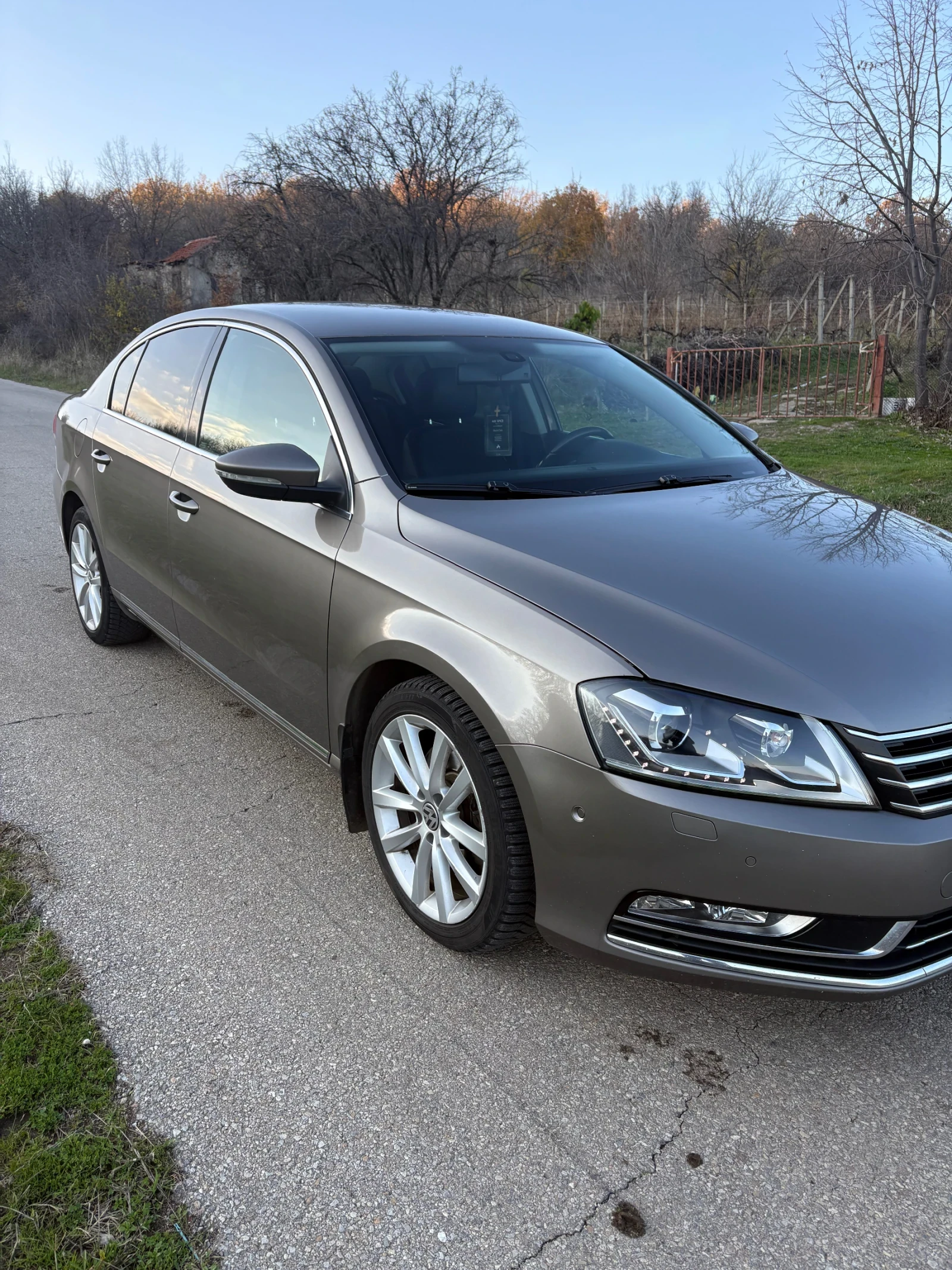 VW Passat 2.0TDI LED Highline, снимка 2 - Автомобили и джипове - 53932288
