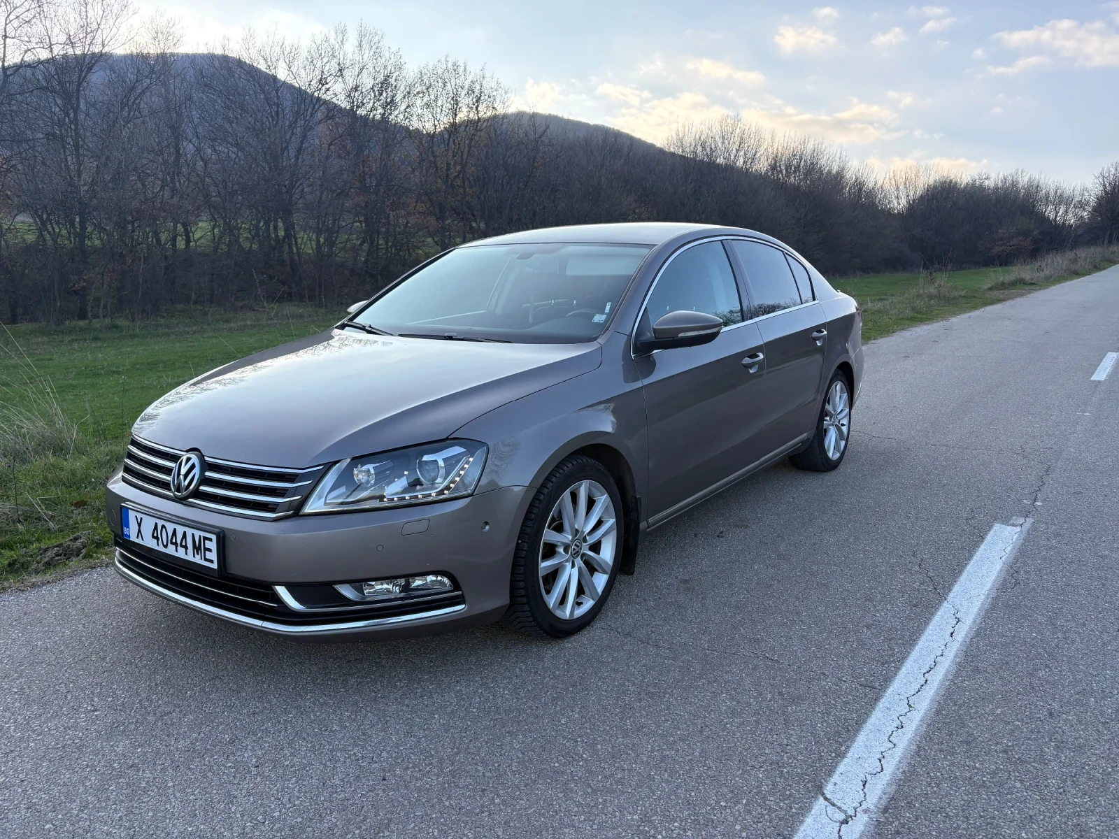 VW Passat 2.0TDI LED Highline, снимка 3 - Автомобили и джипове - 53932288