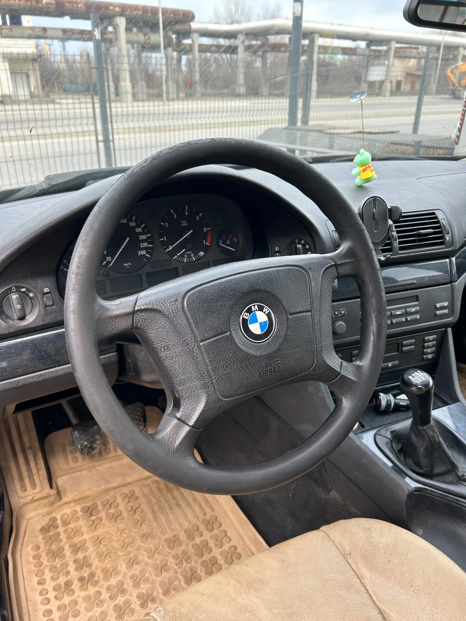 BMW 520, снимка 5 - Автомобили и джипове - 54056468