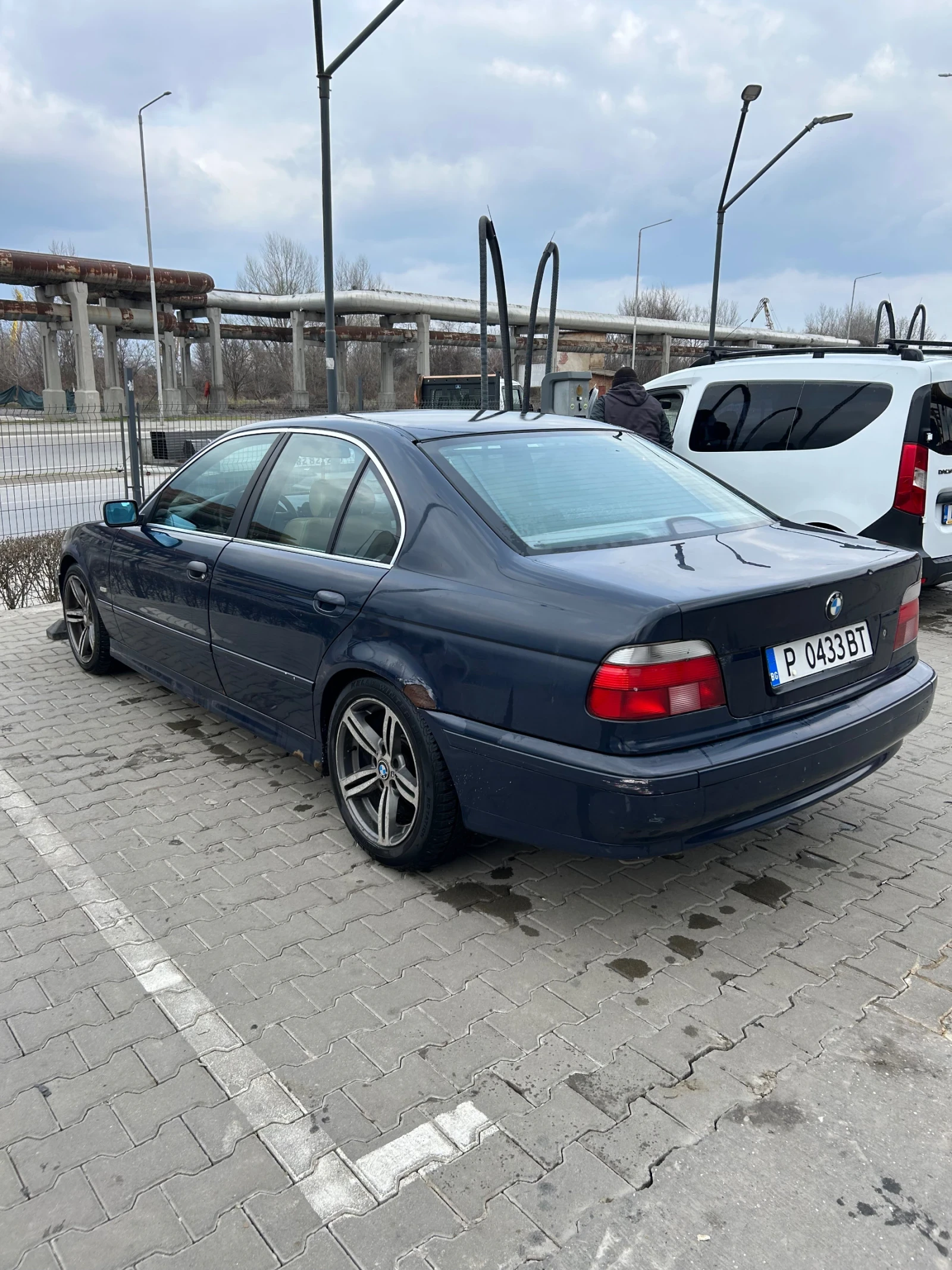 BMW 520, снимка 4 - Автомобили и джипове - 54056468