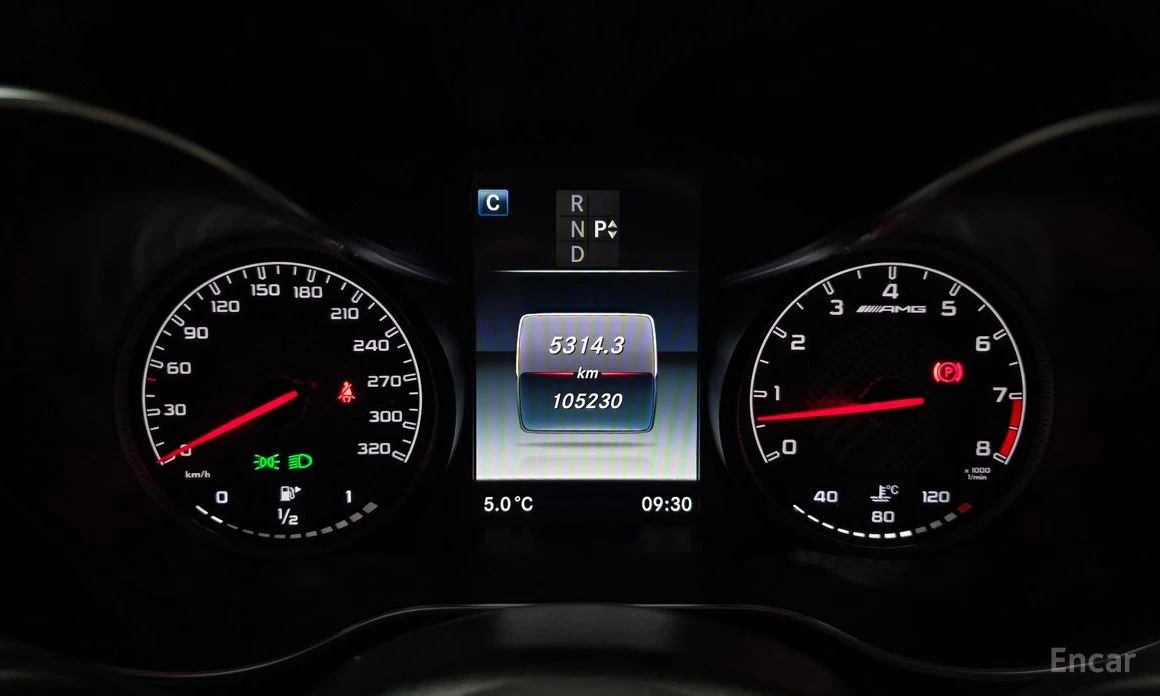 Mercedes-Benz C 63 AMG * CABRIOLET* КОЖА* ПОДГРЕВ* КАРБОН* HEAD-UP* FULL*, снимка 8 - Автомобили и джипове - 54060722